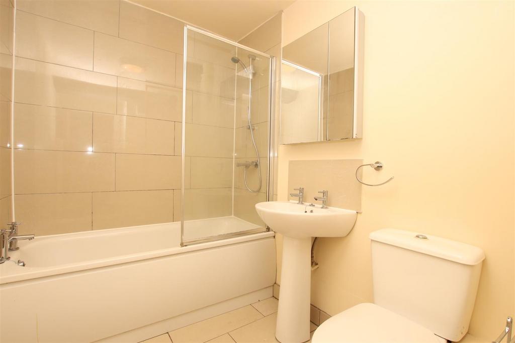 Bathroom.JPG