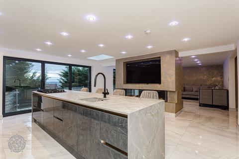 4 bedroom detached house for sale, Shoreswood, Bolton, Greater Manchester, BL1 7DD