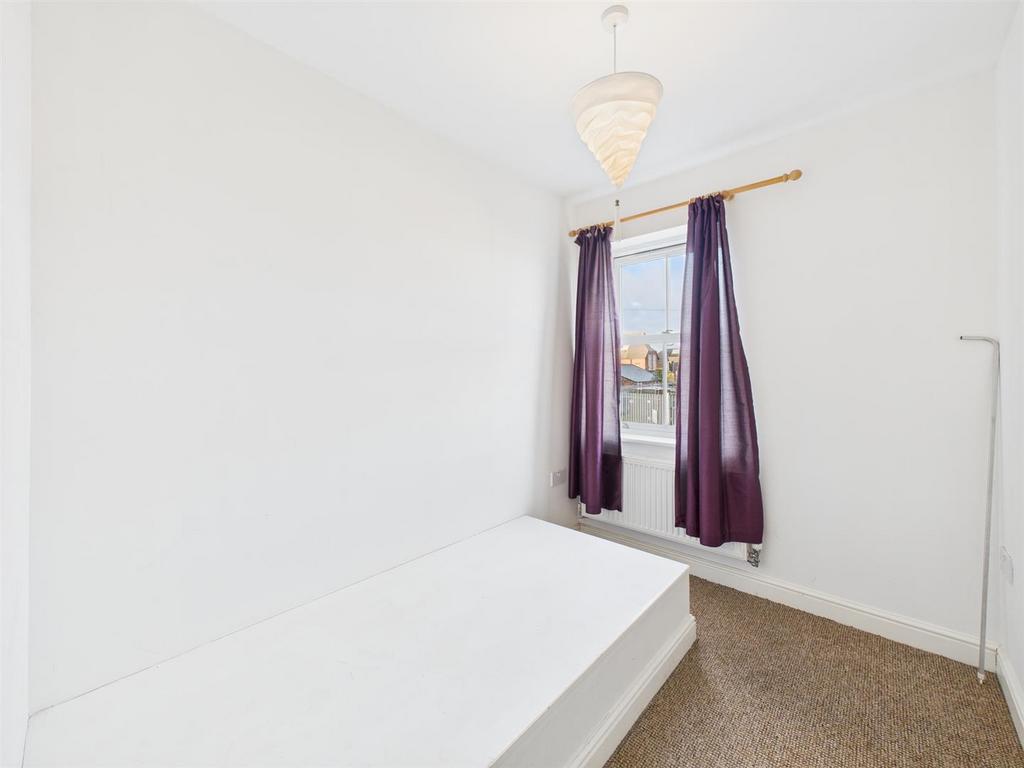 Bedroom: