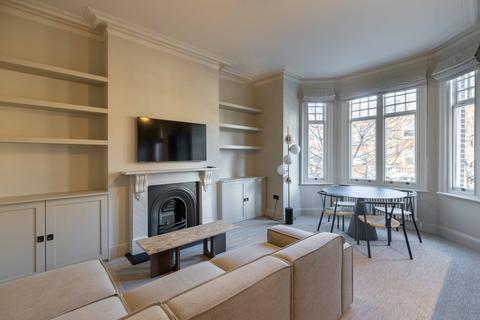 2 bedroom flat to rent, Albert Bridge Road, London, SW11