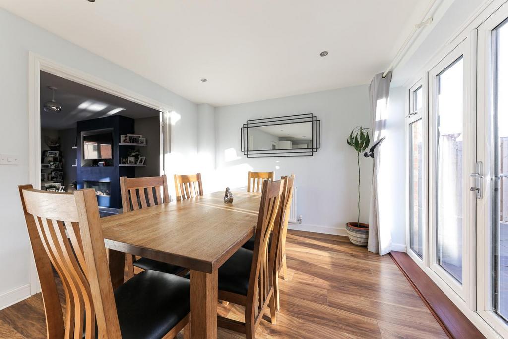 Dining Area.jpg