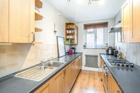 2 bedroom flat to rent, Stockwell Road, London SW9
