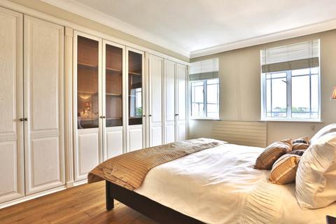 3 bedroom apartment to rent, Leonard Court, Edwardes Square, Kensington W8