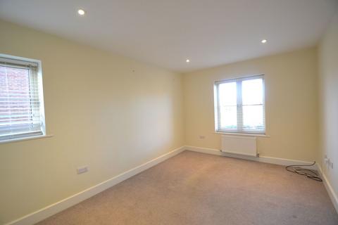3 bedroom semi-detached house to rent, Northfield Avenue, Great Bowden LE16