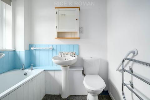 1 bedroom retirement property for sale, Mayfield Road, Weybridge KT13