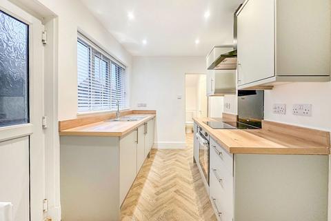 2 bedroom terraced house for sale, Queens Avenue, Barton-upon-humber DN18