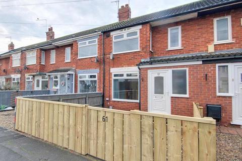 2 bedroom house to rent, Moorhouse Road, Hull
