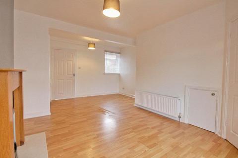 2 bedroom house to rent, Moorhouse Road, Hull