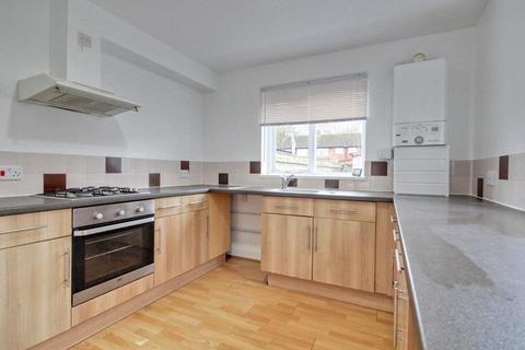2 bedroom house to rent, Moorhouse Road, Hull