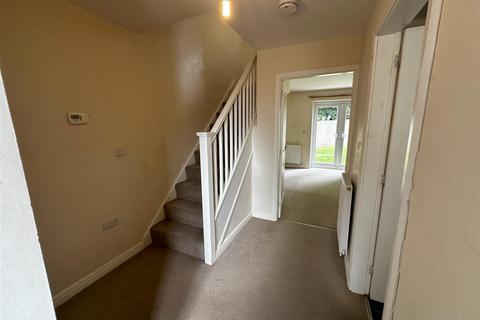 2 bedroom semi-detached house to rent, Crowson Close, Shepshed, Leicestershire