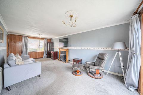 undefined, Poultons Close,Overton,Basingstoke,RG25 3LT