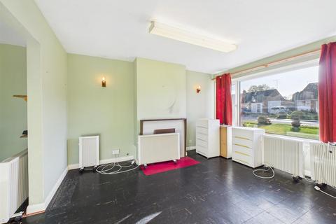 3 bedroom semi-detached house for sale, Broughton Avenue, Aylesbury HP20