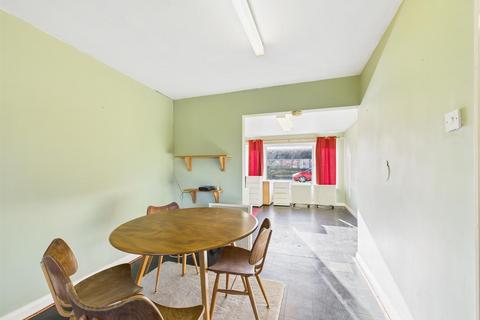 3 bedroom semi-detached house for sale, Broughton Avenue, Aylesbury HP20