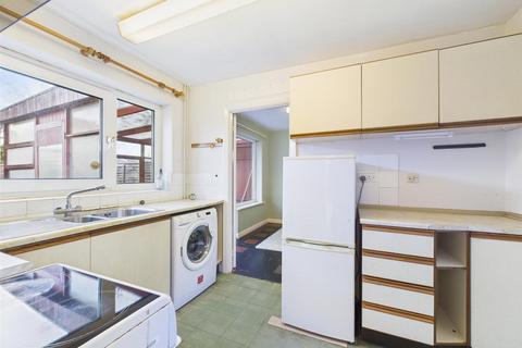 3 bedroom semi-detached house for sale, Broughton Avenue, Aylesbury HP20