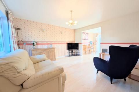 undefined, Fotheringay Gardens, Slough