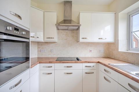 1 bedroom retirement property for sale, Limpsfield Road, Warlingham CR6