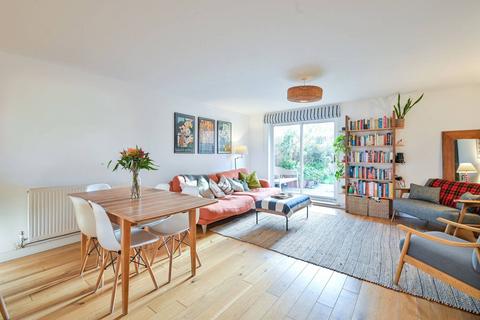 undefined, Robert Keen Close, Peckham, London, SE15