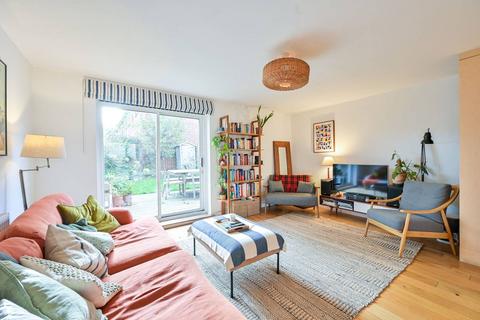 Robert Keen Close, Peckham, London, SE15