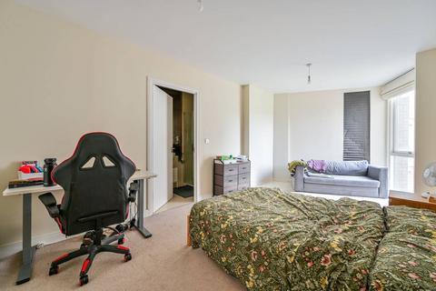 undefined, Stead Street, Elephant and Castle, London, SE17