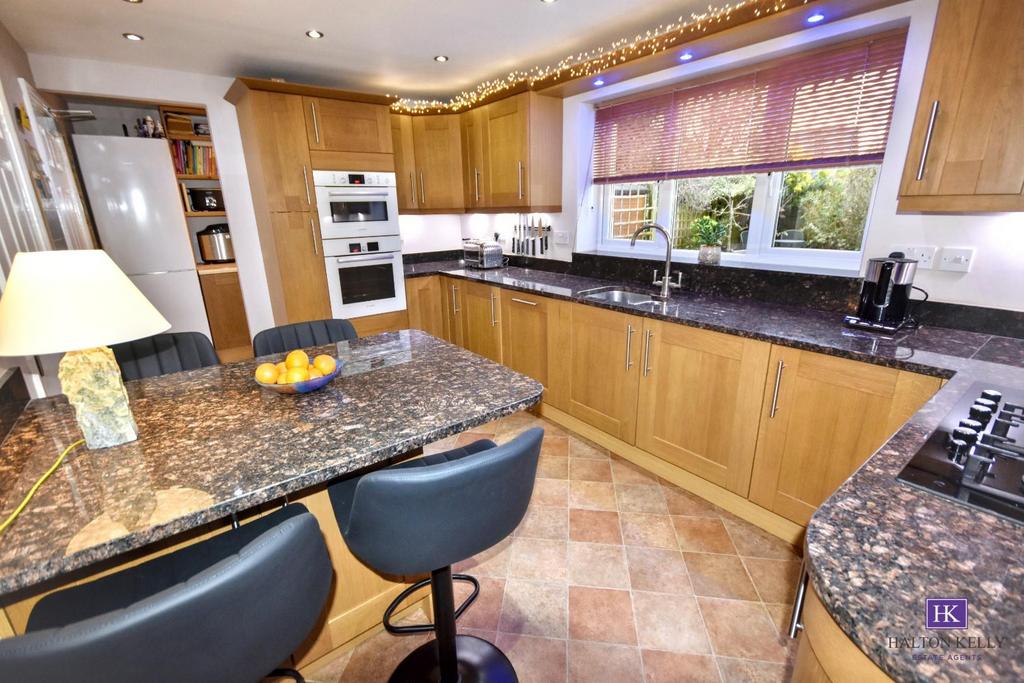 Kitchen/diner 2