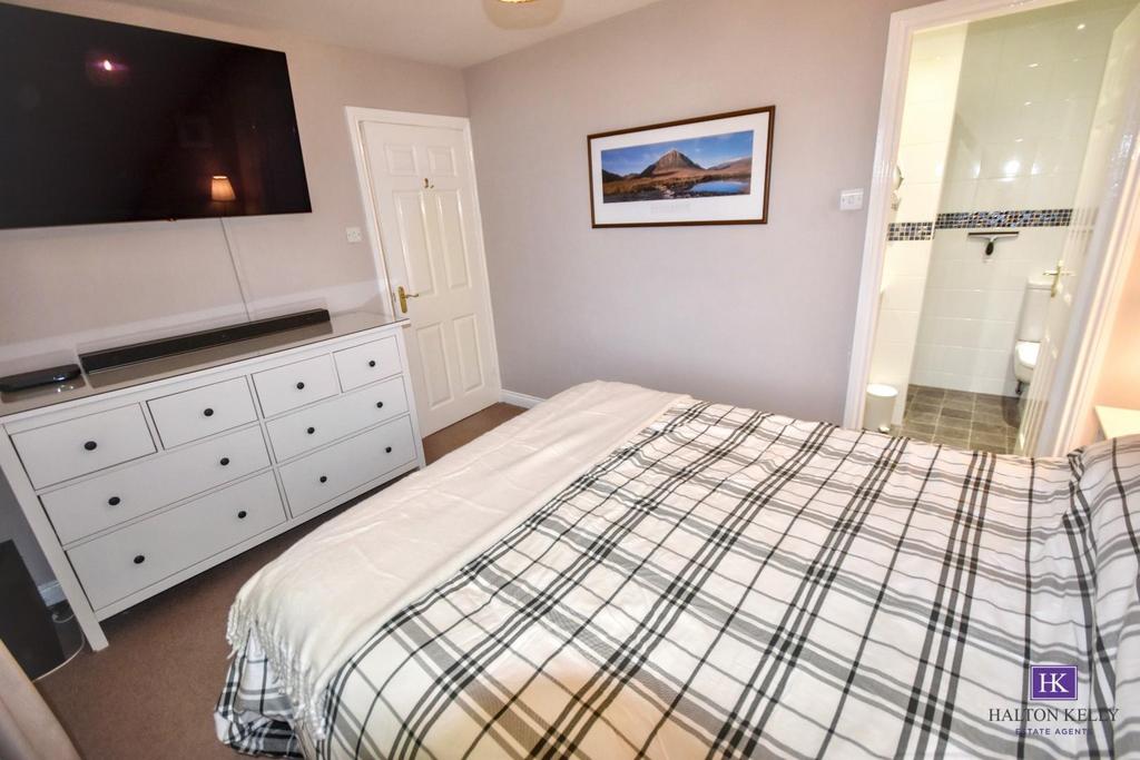 Main bedroom
