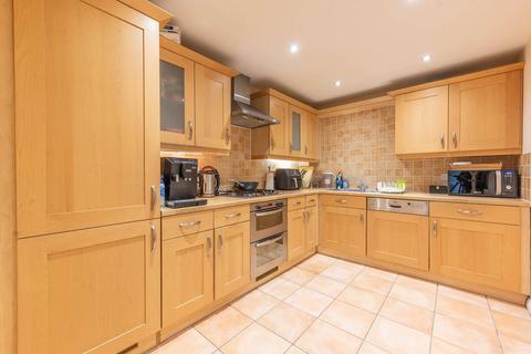 1 bedroom flat for sale, Lady Aylesford Avenue, Stanmore, HA7