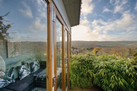 3 bedroom semi-detached house for sale, Smedley Street, Matlock DE4