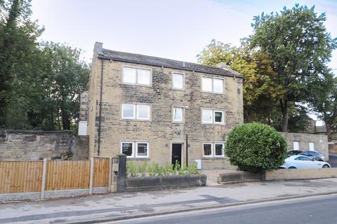 1 bedroom in a house share to rent, Upper Town Street, Bramley, Leeds, West Yorkshire, LS13