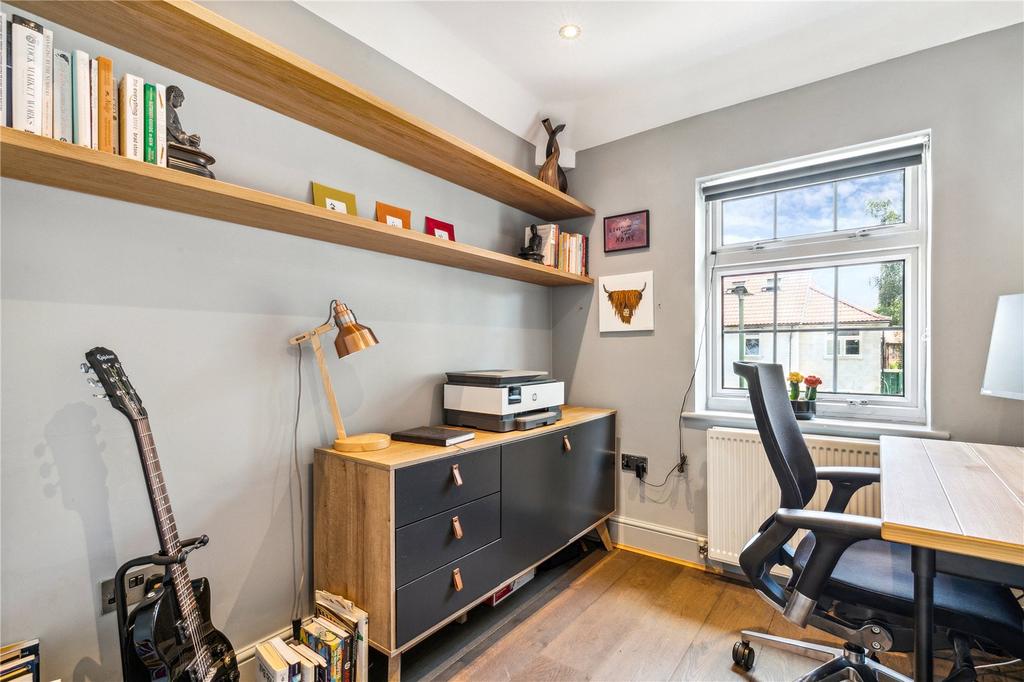 Bedroom 4/Study