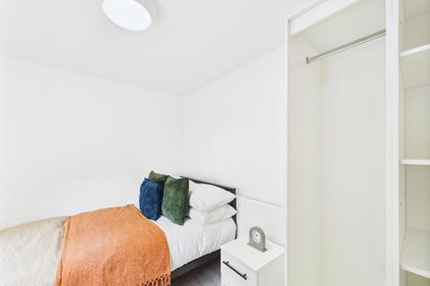 1 bedroom flat to rent, Grove Street Studios The Groves, Liverpool L7