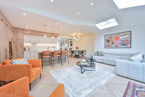 undefined, Chesterfield Road, Chiswick, London, W4