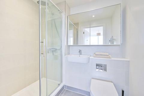2 bedroom flat to rent, Commerce Road, Brentford, TW8