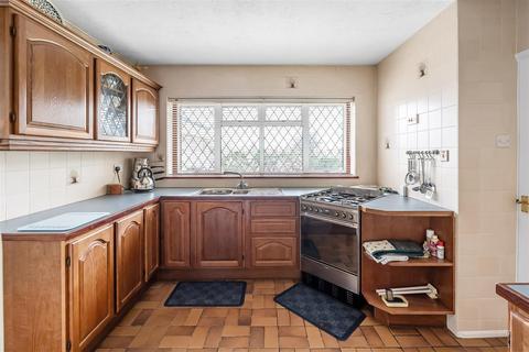 3 bedroom detached bungalow for sale, RICHMOND CLOSE, FETCHAM, KT22