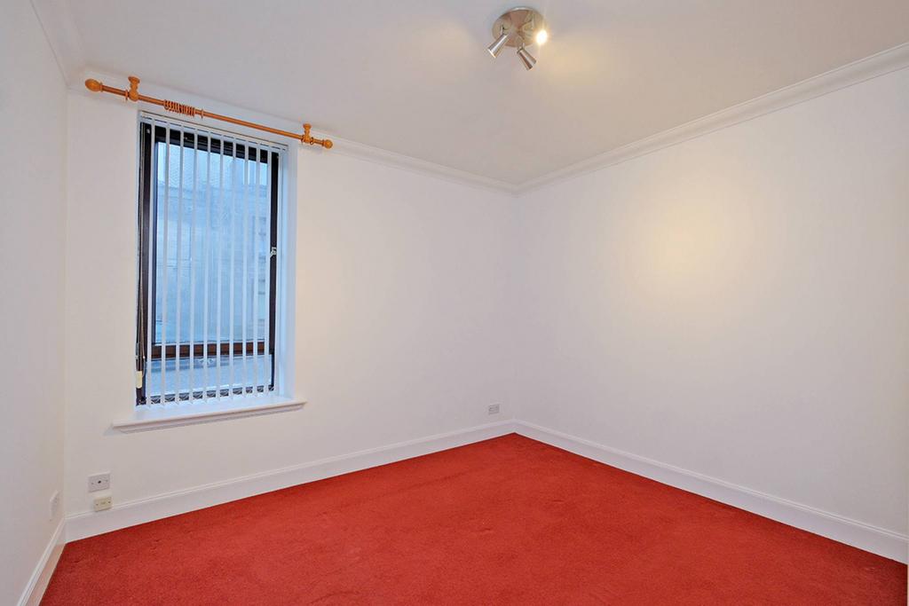 MFL6249782 409.jpg