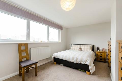 undefined, Clarence Lane, Roehampton, London, SW15