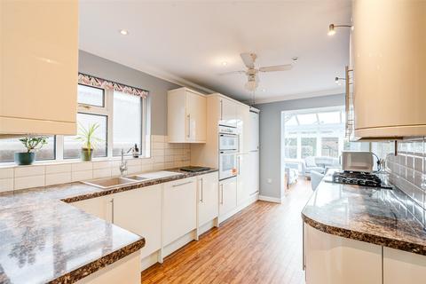 2 bedroom bungalow for sale, Franklands Close, Findon Valley, Worthing, West Sussex, BN14