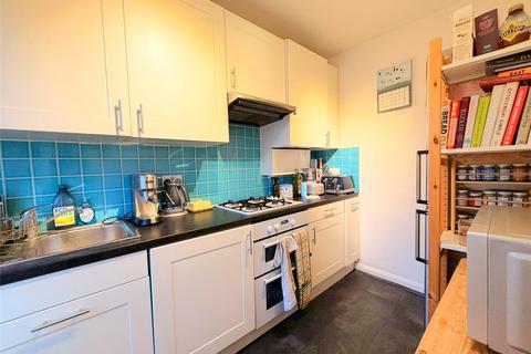 2 bedroom apartment to rent, Windsor Road, Ealing, W5