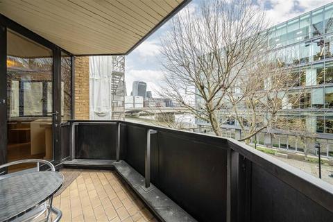 undefined, Montague Close, London SE1