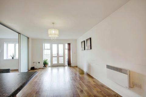 undefined, Park Lodge Avenue, West Drayton UB7
