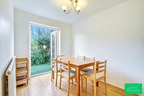 undefined, Ashburnham Close, London