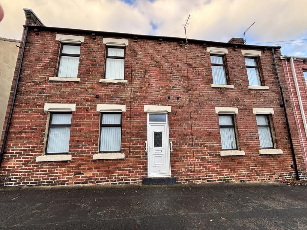 Four bed end terrace for sale