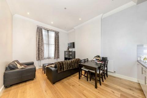 2 bedroom flat to rent, Claverton Street, London SW1V