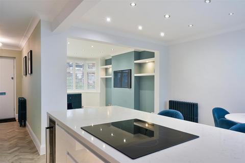 3 bedroom semi-detached house for sale, St. Andrews Road, Coulsdon