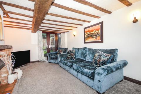 3 bedroom terraced house for sale, Manor House Close, Newbold-on-Avon, Rugby, CV21