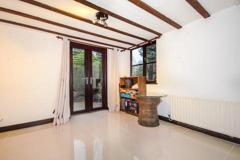 3 bedroom terraced house for sale, Manor House Close, Newbold-on-Avon, Rugby, CV21