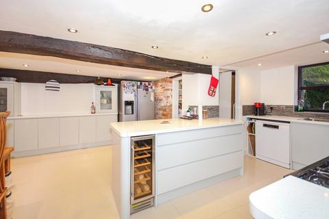 3 bedroom terraced house for sale, Manor House Close, Newbold-on-Avon, Rugby, CV21