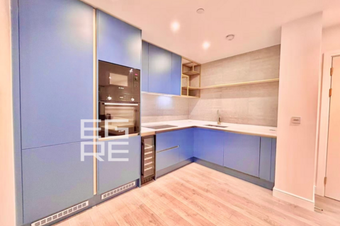 2 bedroom apartment to rent, Waterview House, Wembley HA0
