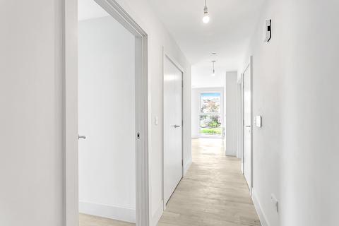 3 bedroom apartment to rent, Isca Gardens, Prince Charles Road EX4