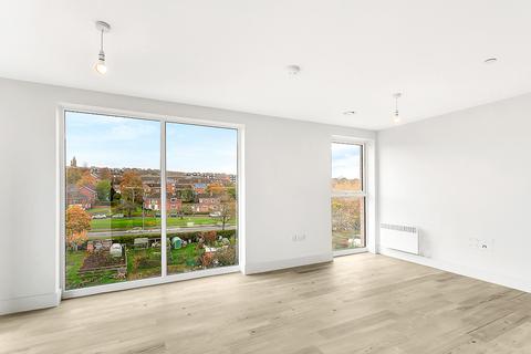 3 bedroom apartment to rent, Isca Gardens, Prince Charles Road EX4