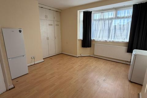 undefined, Balfour Road, Southall, UB2 5BS